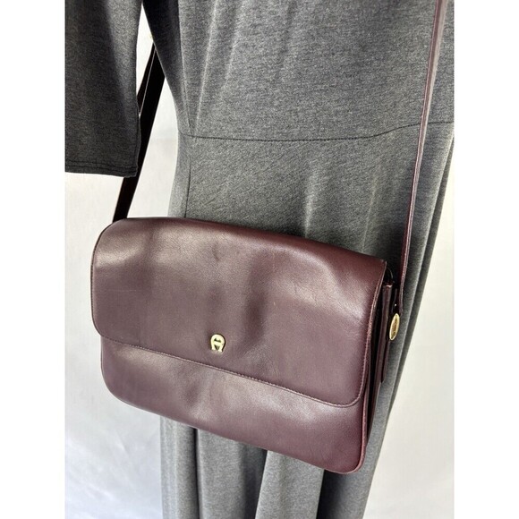 Vintage Etienne Aigner Crossbody Bag Purse Dark Brown Leather Adjustable Strap - Picture 1 of 13